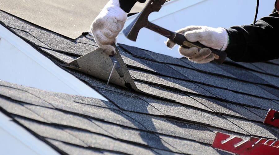 Professional gutter cleaning in Vandalia, IL